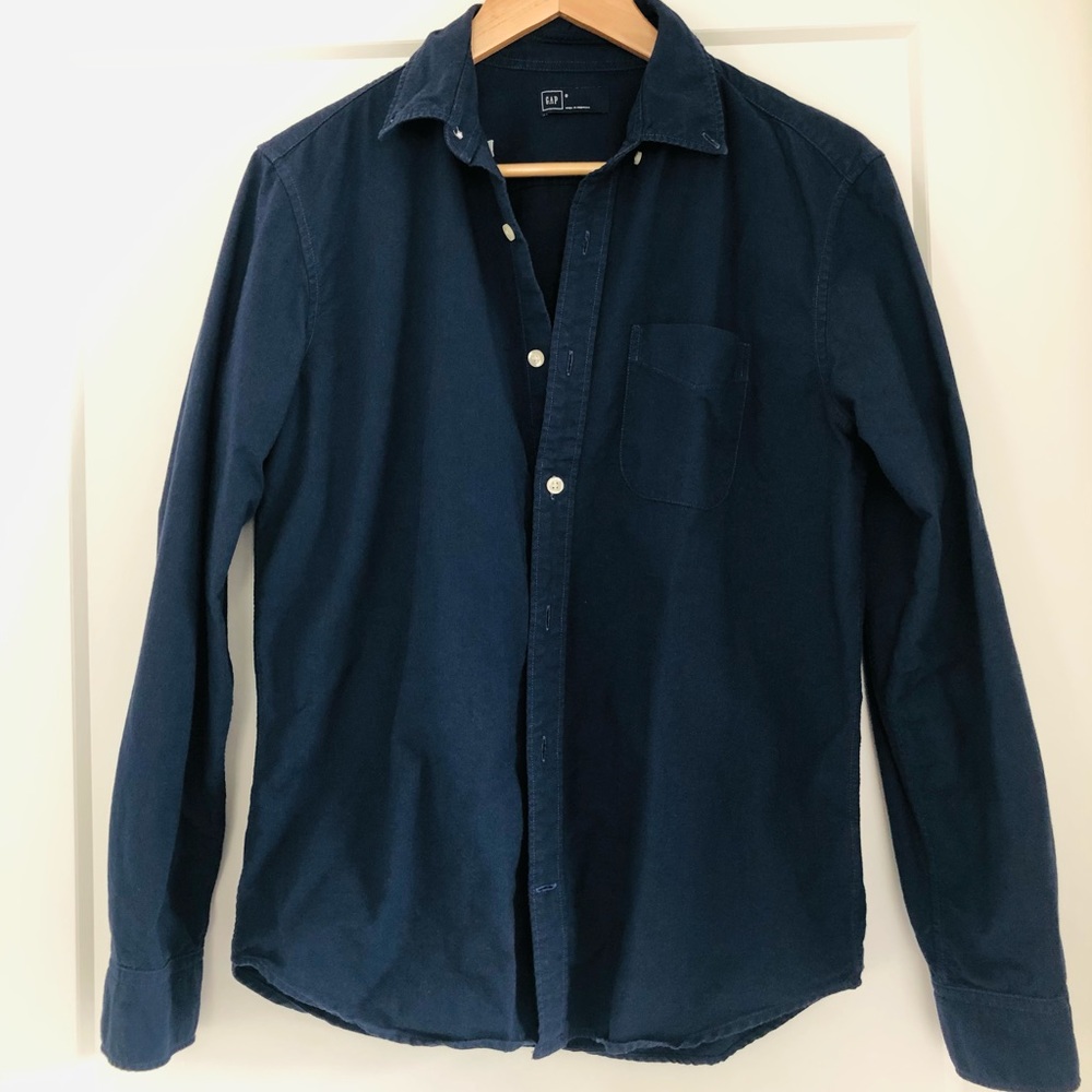 Men’s Gap casual button down shirt size small
